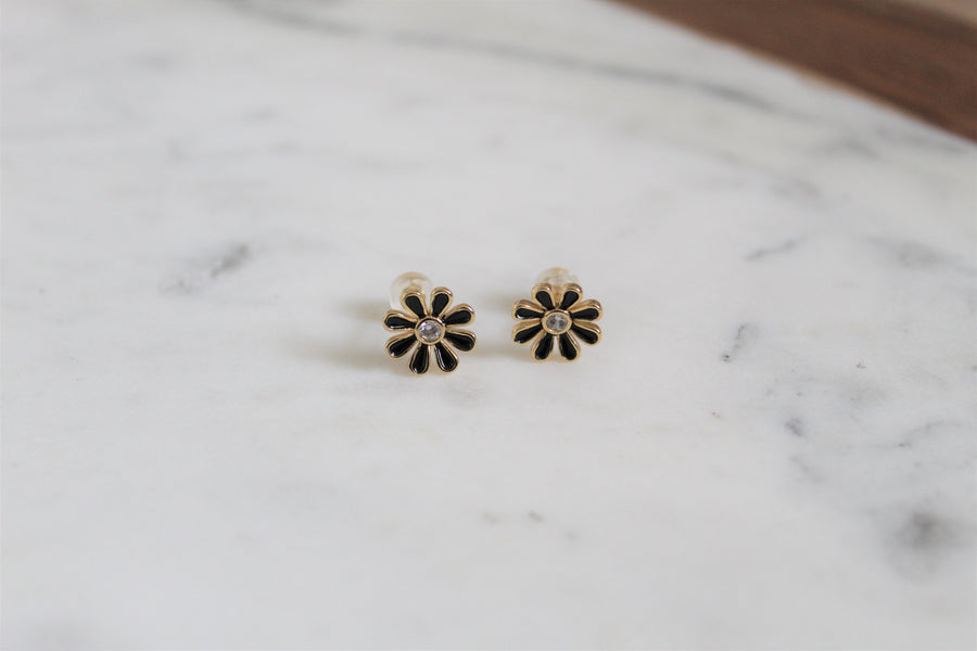 Daisy Studs