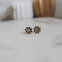 Daisy Studs