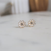 Daisy Studs