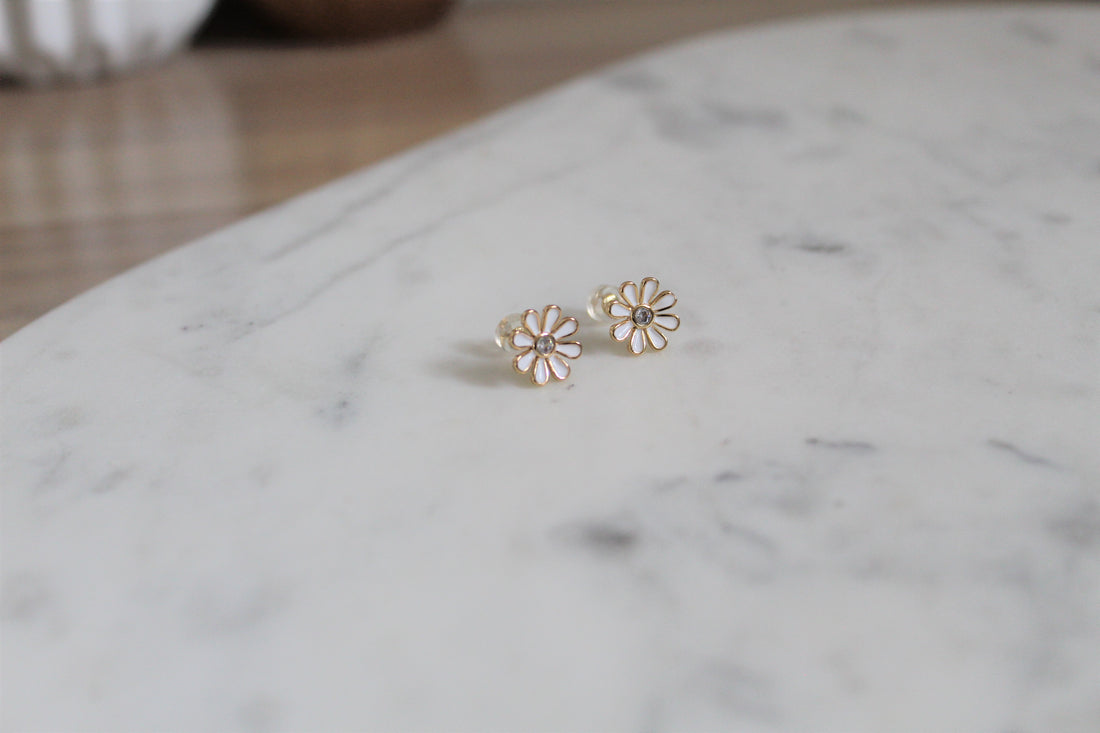 Daisy Studs