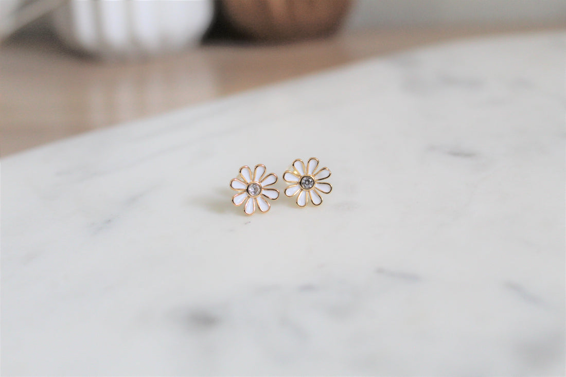 Daisy Studs