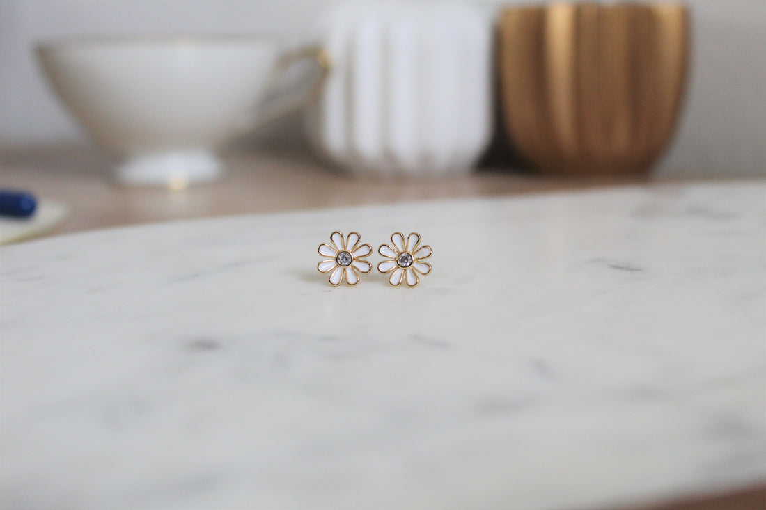 Daisy Studs