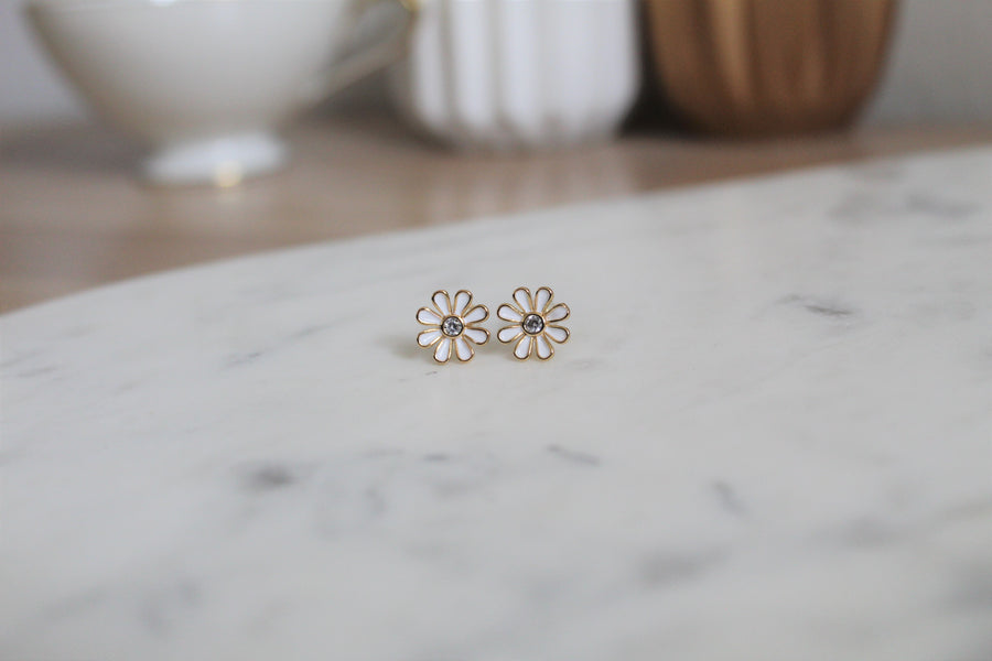 Daisy Studs